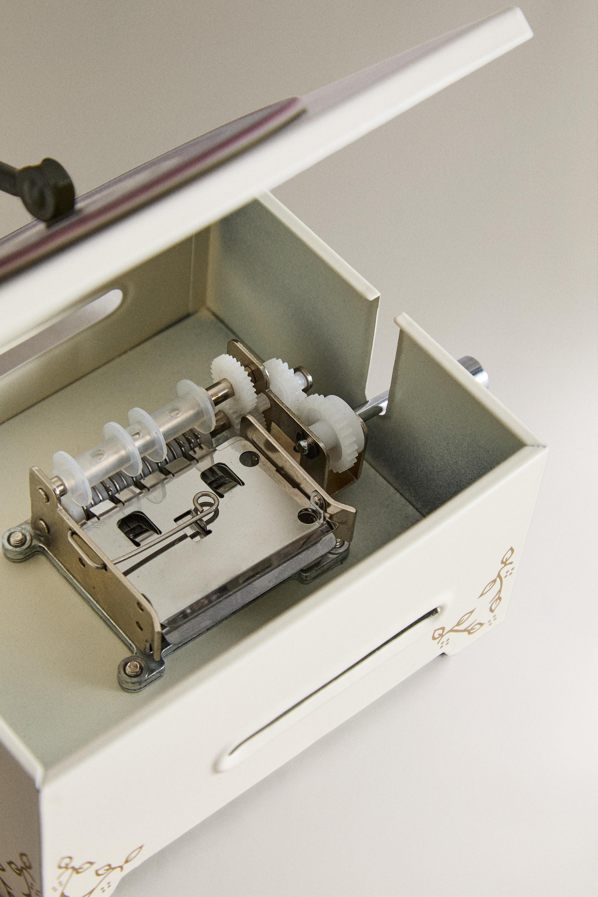 CHILDREN'S CHRISTMAS TOY JUKEBOX